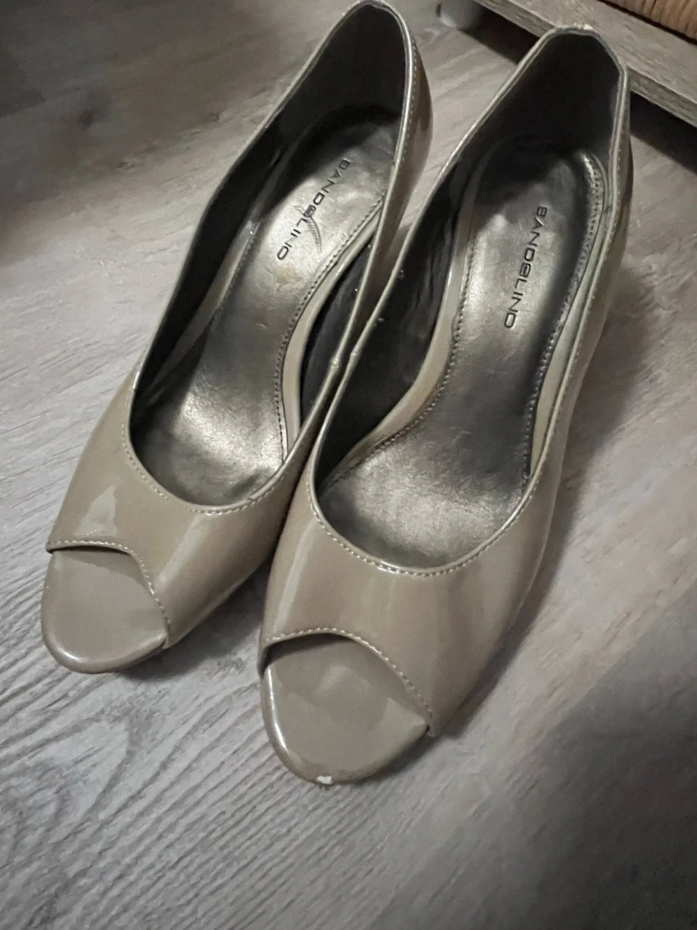 Bandolino Beige Patent Peep-Toe Heel Pumps